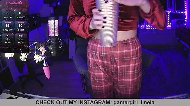 Gamergirl-Linela - LT Gets Oil On Boobs Video