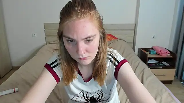 ReddHotPipper - TitsPlay Upclose :inlove: