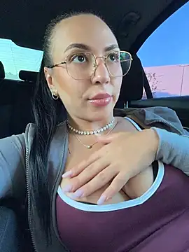 Bunny_Lush - Slap and pinch nipples
