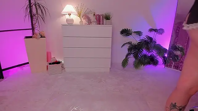 AnnaLunar - SQUIRT SHOW