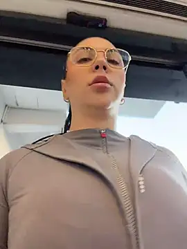 Bunny_Lush - Soft moans while rub pussy