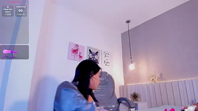 Lia_Guzman - Ride big dildo deep in ass 🍆🍑🔥