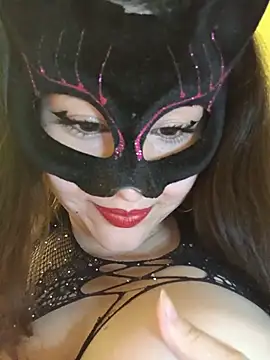 Conejita69n_n - Juego con mis pezones? 🔥