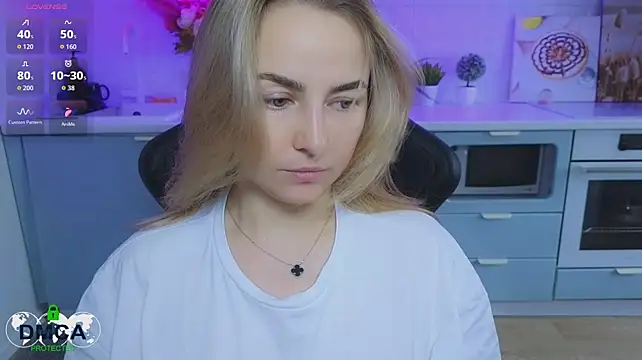 Mira_Mermayd - tease show sexy tits
