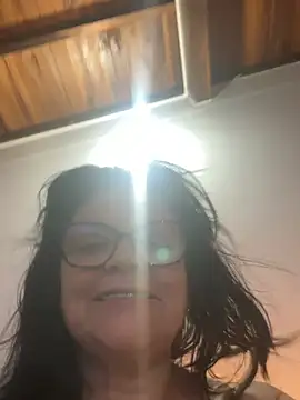 Sharongirl07 - Toy control un tío squirt