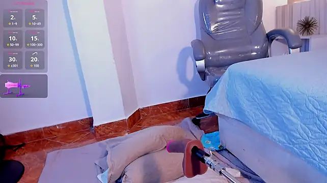 Lia_Guzman - Ride big dildo deep in ass 🍆🍑🔥