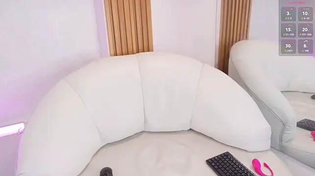 Marsha_Blue - play rubbing ass hole with saliva