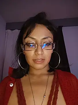 LucyCherry69 - Quítate la camisa 😏