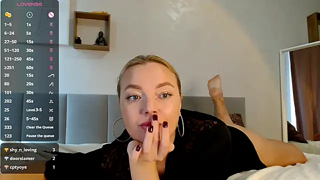 Eva___forever - Nipple play close to camera