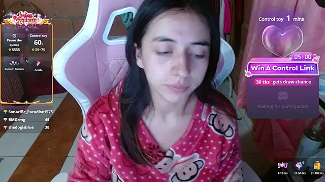 Maggie_Fox3 - SHOW ASS