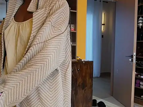 LeilaHammond_ - Spooky in love