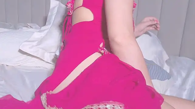 Aashika-Kaur - love me
