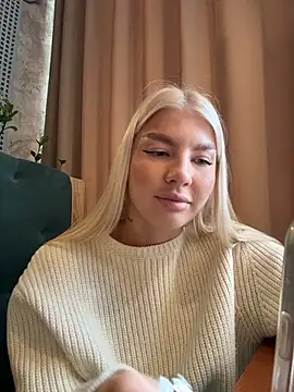 NewLale - Touch pussy