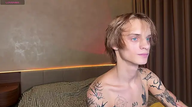 Mia_side - FACIAL