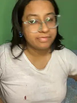 Sarah12333 - Bañarnos juntas