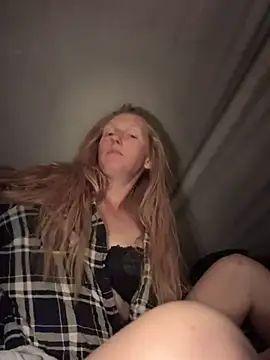 GoldenFlameGoddess - Soak my pussy