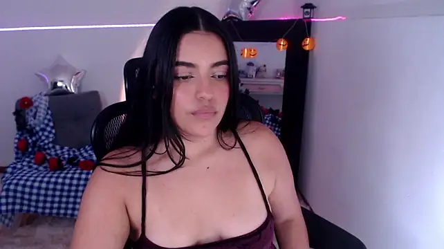 Xambar_22x - spit on her breasts and spank her x5