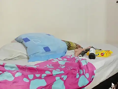 Stylevoluptuousvycky - Assemble a large dildo
