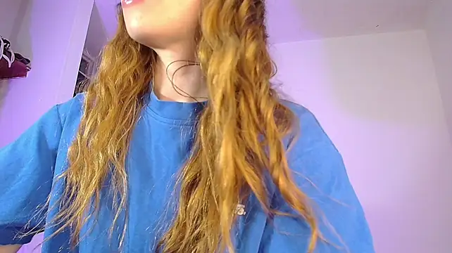 Sara_lee01 - Sensual dance + close-up teasing
