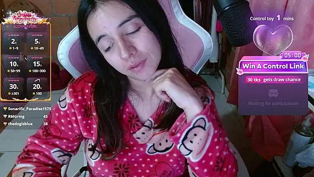 Maggie_Fox3 - SHOW ASS