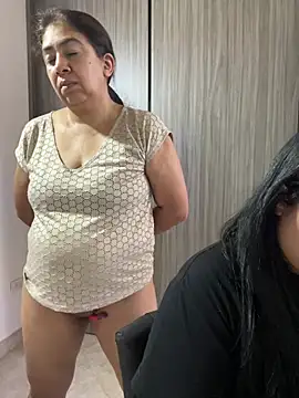 Alissonfernandez_ - Alisson whips her tits shh😏😏