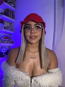 Tyra_malkovaa - DOMI ON MY CLIT AND FUCK MACHINE PUSSY