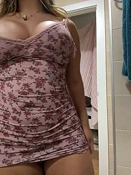 MarianaStar_ - You’re very sexy Mari🤤😍