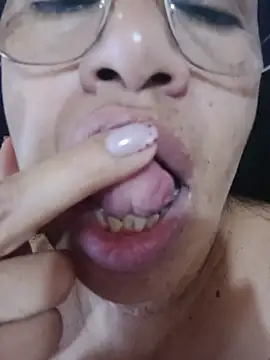 Emilif_ - show pussy 🎀