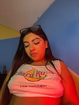 Laulin_TayyyX - Show tits🍒✨👅
