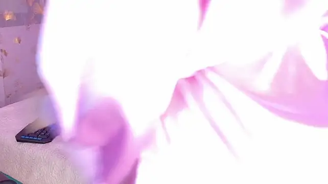 Lilly_Peach22 - Play my pussy 😈
