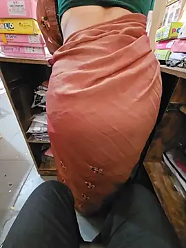 Indianhotwife639 - Boobs bite like wild