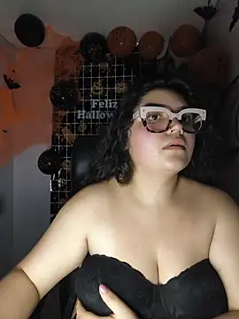 JuliSweet - SHOW PUSSY