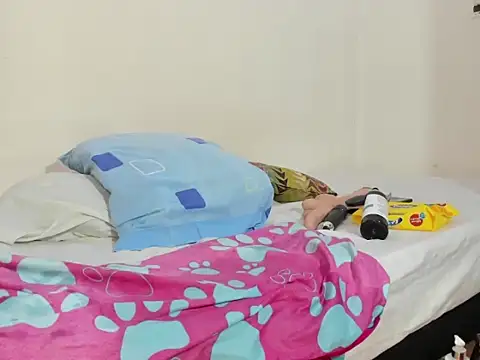 Stylevoluptuousvycky - Assemble a large dildo
