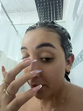Hannahoff - Show shower????💦💦💦
