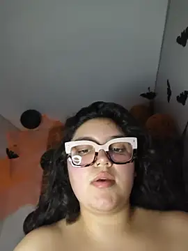 JuliSweet - SHOW PUSSY