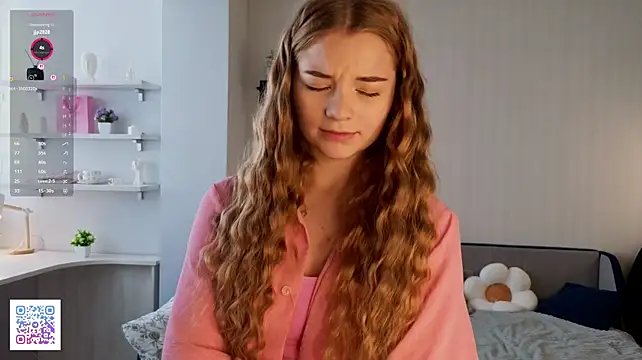 EffieFruin - Take the sweater off my hands🥰