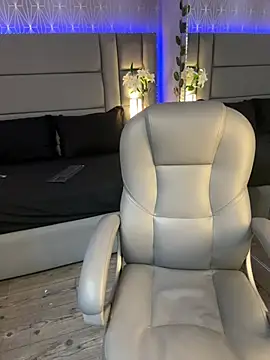 Emily_Lancaster - blowjob deep + control 3 min