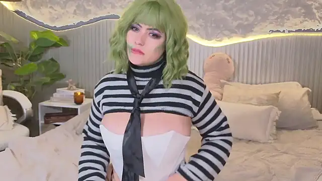 Prettyanie - Rub pussy + Play Domii