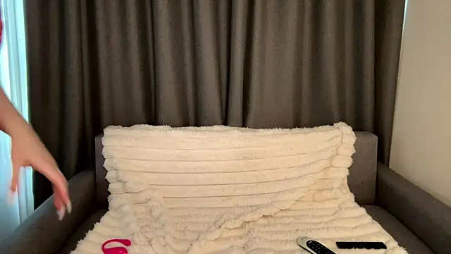 DannaCelisss - play with tits