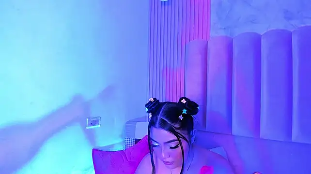 ArianaRougee - Fingers in the pussy to wet