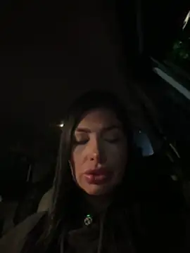 Its_viviana - Show tits