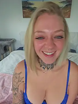 Valery_Venom - Tittenfick am Dildo