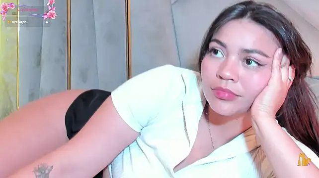 KimDevinne - Let's check out those boobs 🍒