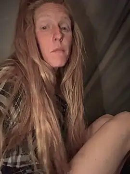 GoldenFlameGoddess - Soak my pussy