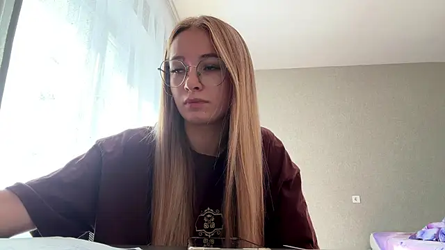 MarkitaHersch - Eye contact + smile