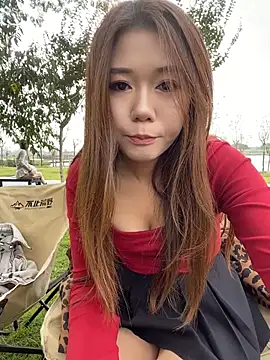 Mia999 - 户外脱内裤