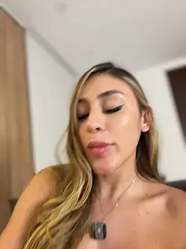 LAURA_VANESA - RIDE TORSO SO HARD + CUM ORGASM💦😈