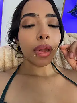 _Emily_Thompson_ - Spit on your tits and suck them