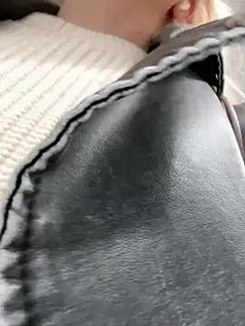 NewLale - Doggystyle no panties