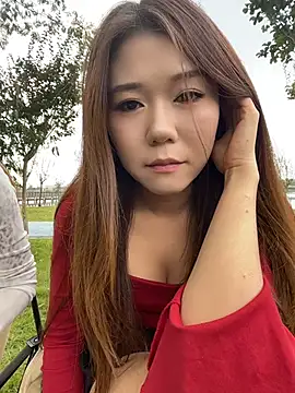 Mia999 - 户外脱内裤